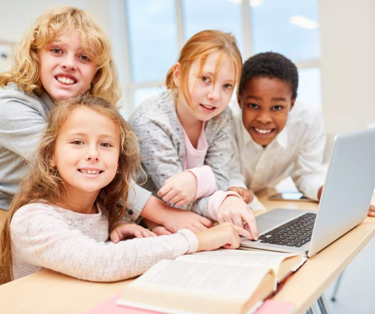 Alfabetizzazione mediatica: consigli per insegnare a “leggere” le notizie in rete