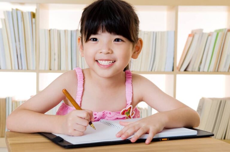 원어민은 누구이며 아이가 외국어를 배우는 데 어떻게 도움을 주나요?